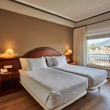 Szálloda Silken Gran Del Sella