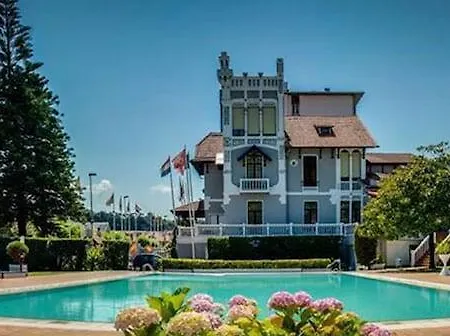 Szálloda Silken Gran Del Sella