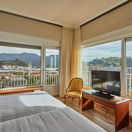 Szálloda Silken Gran Del Sella