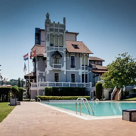 Szálloda Silken Gran Del Sella